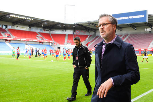 s tränare Rikard Norling deppar