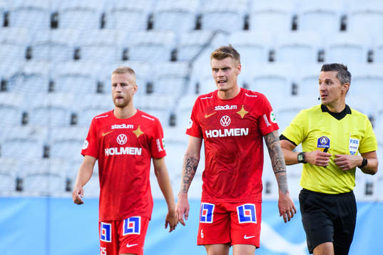 IFK Norrköpings Filip Dagerstål och Eric Smith deppar