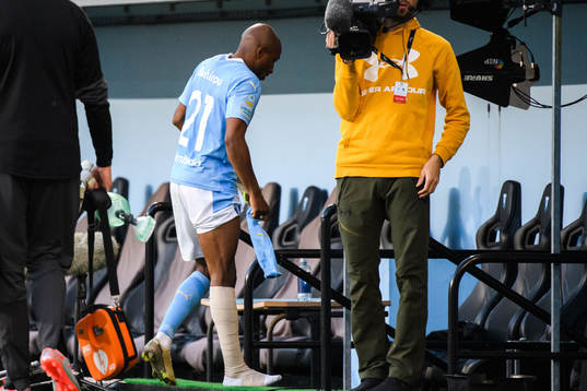 Malmö FFs Fouad Bachirou lämnar planen