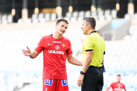 IFK Norrköpings Rasmus Stensbæk Lauritsen i samtal med