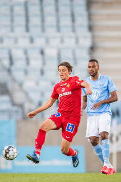 IFK Norrköpings Simon Thern och Malmö FFs Isaac Kiese