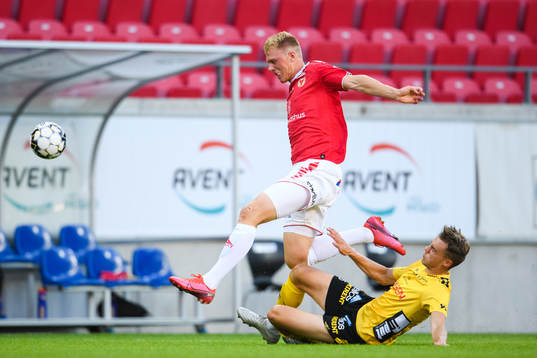 Elfsborgs Leo Väisänen och Kalmars Edvin Crona
