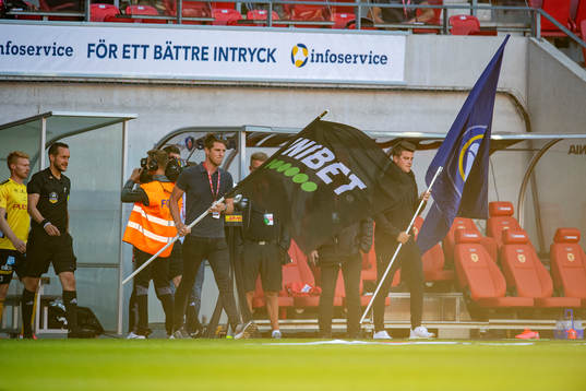 Unibets logotyp på en flagga
