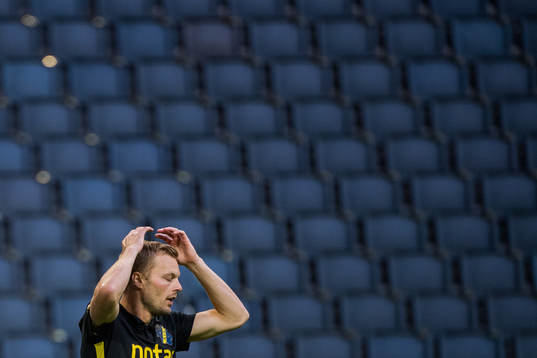 s Sebastian Larsson deppar