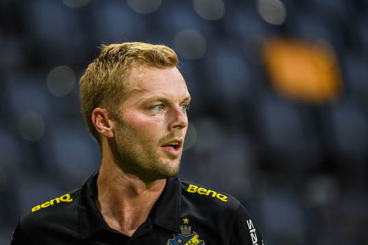 s Sebastian Larsson