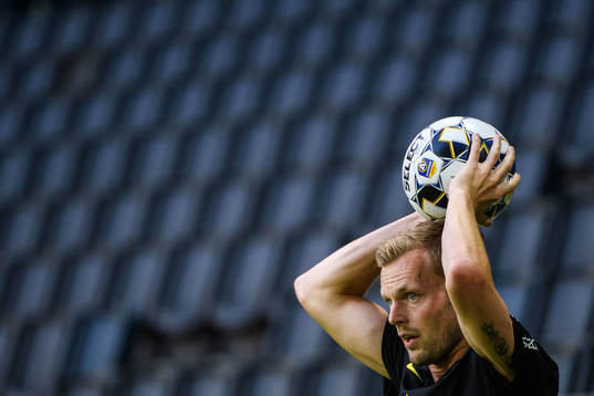 s Sebastian Larsson