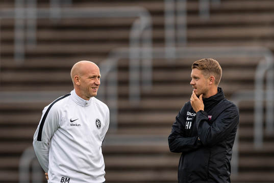 Landskronas tränare Billy Magnusson och Qvidings tränare