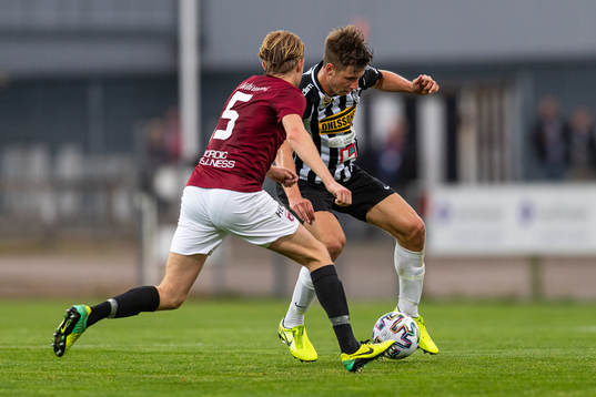 Qvidings Oscar Ehner mot Landskronas Filip Olsson