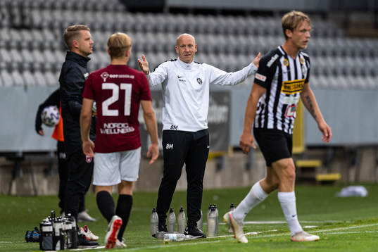 Landskronas tränare Billy Magnusson reagerar