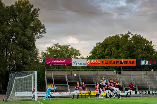 Landskronas Niklas Nielsen gör 1-0