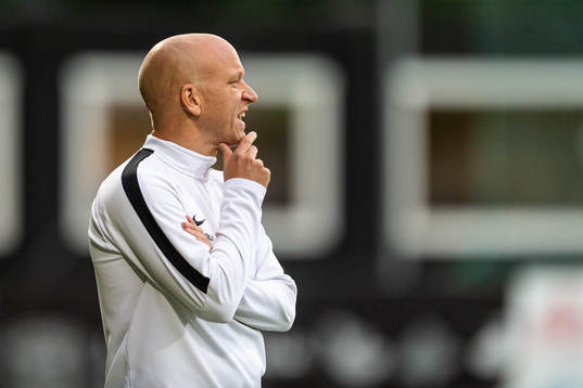 Landskronas tränare Billy Magnusson reagerar