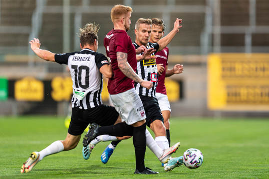 Landskronas Linus Olsson mot Qvidings Anton Henningsson och
