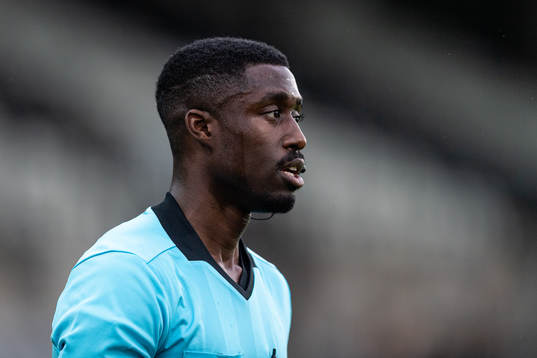 Domare Fredrik Oppong