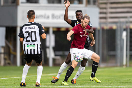 Qvidings Daniel Tidstrand mot Landskronas Sumar Almadjed