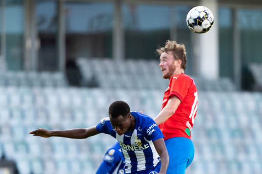 IFK Göteborgs Alhassan Yusuf Abdullahi i nickduell med