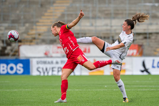 Örebros Frida Abrahamsson och Göteborgs Pauline Hammarlund