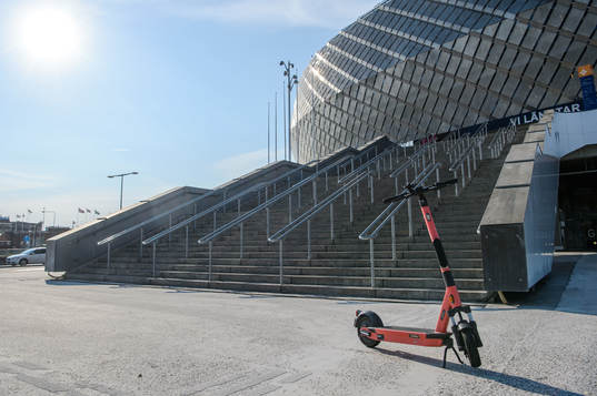 En Voi utanför Tele2 Arena