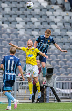 Falkenbergs Tobias Englund och Djurgårdens Aslak Witry