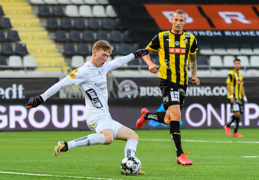 Elfsborgs målvakt Mathias Dyngeland och Häckens Gustaf