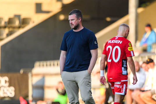 Elfsborgs manager Jimmy Thelin och Simon Strand som lämnar