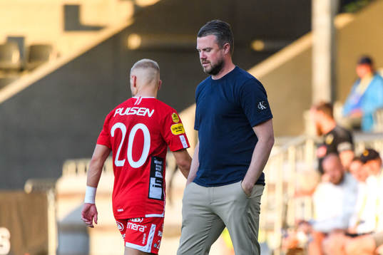 Elfsborgs manager Jimmy Thelin deppar när Simon Strand