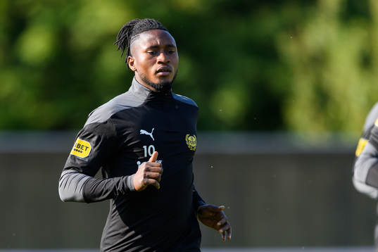 Mjällbys Mamudu Moro före fotbollsmatchen i Allsvenskan