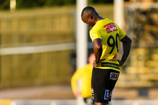 Mjällbys Moses Ogbu deppar