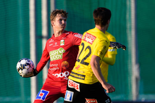 Varbergs målvakt August Strömberg
