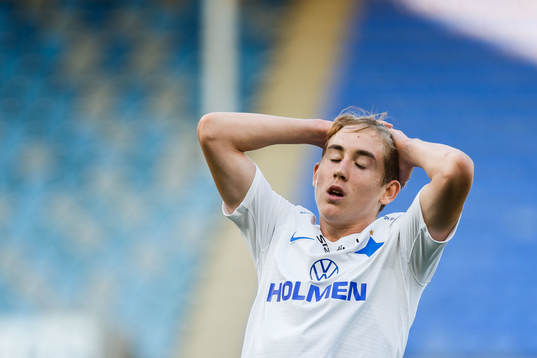 IFK Norrköpings Ísak Bergmann Jóhannesson deppar