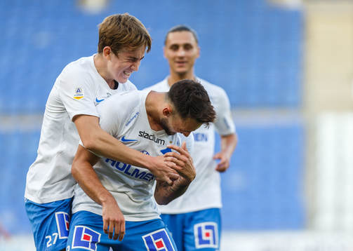 IFK Norrköpings Ísak Bergmann Jóhannesson jublar med