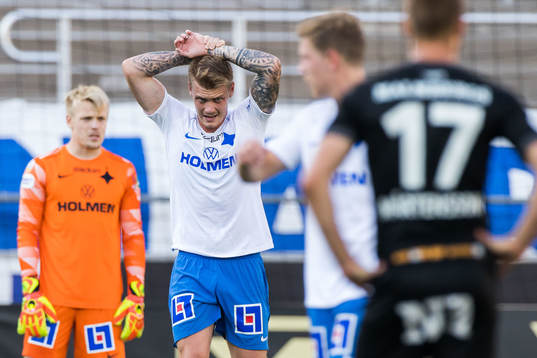 IFK Norrköpings Eric Smith har ont