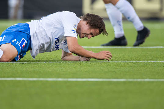 IFK Norrköpings Simon Thern grimaserar