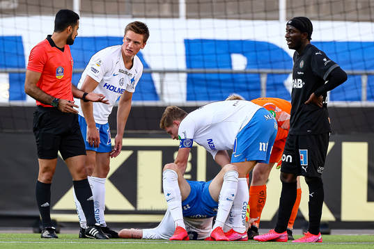 domare Mohammed Al-Hakim, IFK Norrköpings Rasmus Stensbæk