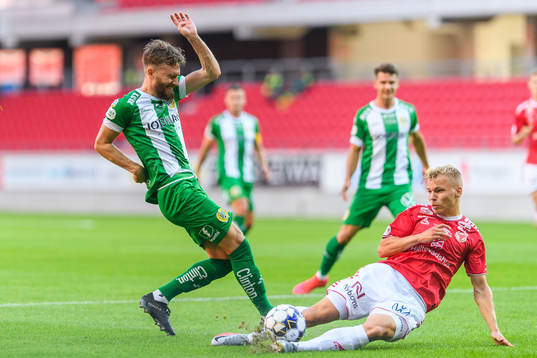 Hammarbys Simon Sandberg och Kalmars Sebastian Ring
