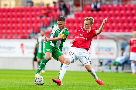 Kalmars Isak Jansson och Hammarbys Jeppe Andersen