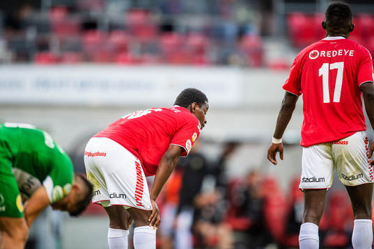 Kalmars York Rafael och Gbenga Arokoyo deppar