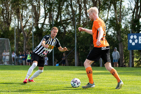 Landskronas Jonathan Asp mot Torns Hugo Barsne