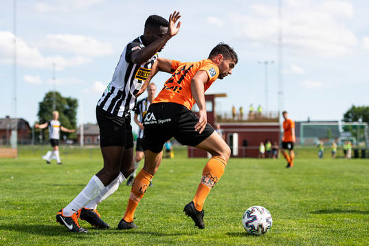 Landskronas Patrick Nwadike mot Torns Noor Zadran