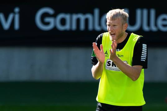 GAIS Carl Elfgren Nyström innan fotbollsmatchen i