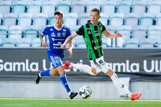 Umeås Deniz Yaldir och GAIS Julius Lindberg