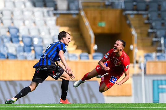 Sirius Adam Hellborg och IFK Norrköpings Jonathan Levi