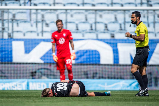 Kalmars Isak Magnusson har ont