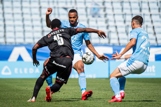 Malmö FFs Isaac Kiese Thelin och Kalmars York Rafael