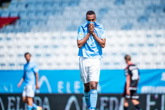Malmö FFs Isaac Kiese Thelin deppar