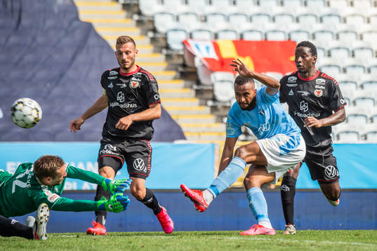 Malmö FFs Isaac Kiese Thelin gör 1-1