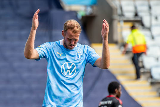 Malmö FFs Ola Toivonen deppar
