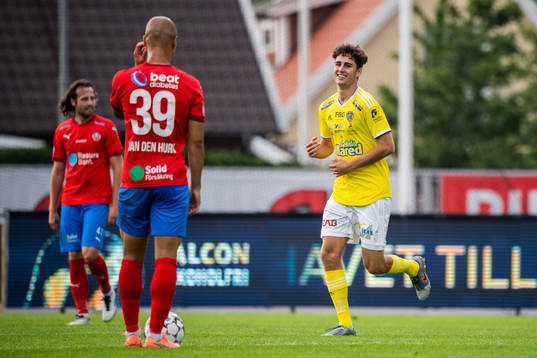 Falkenbergs Matthew Garbett jublar