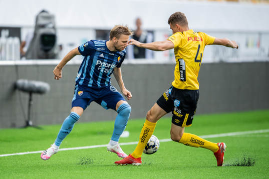 Djurgårdens Jonathan Ring och Elfsborgs Christopher McVey