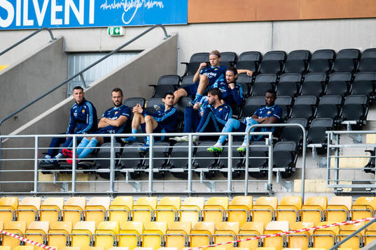 Djurgårdens spelare på bänken