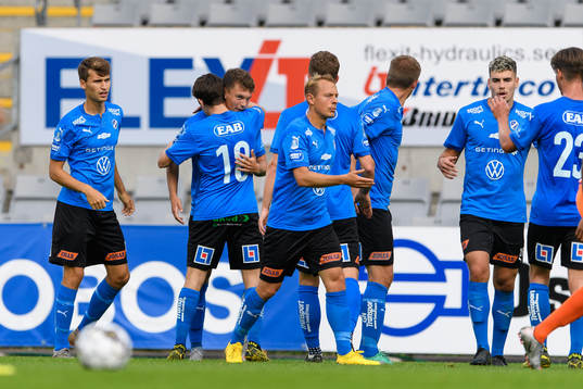 Halmstads spelare jublar